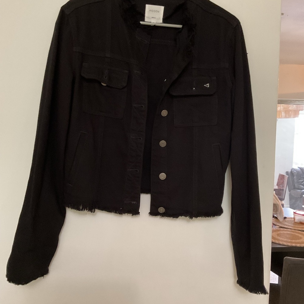 Hidden Black Cropped Fringe-Hem Jean Jacket